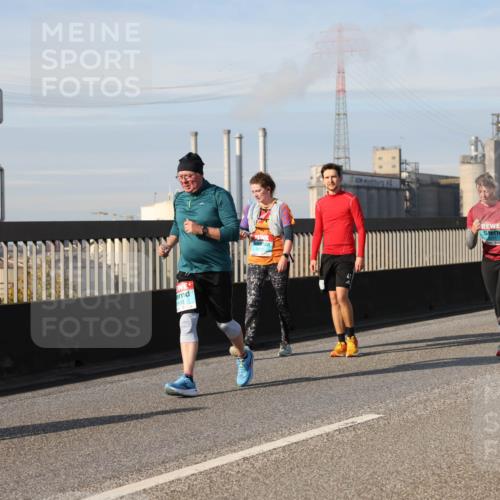 03.10.2025 - Köhlbrandbrückenlauf Lena Gebhardt http://msf.ph/oto/9108829 03.10.2025 10:14:15 Position 2 433, 1880 meine-sportfotos.de