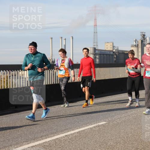 03.10.2025 - Köhlbrandbrückenlauf Lena Gebhardt http://msf.ph/oto/9108846 03.10.2025 10:14:16 Position 2 1880 meine-sportfotos.de