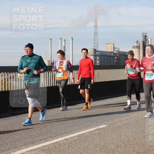 03.10.2025 - Köhlbrandbrückenlauf Lena Gebhardt http://msf.ph/oto/9108856 03.10.2025 10:14:16 Position 2 1880 meine-sportfotos.de