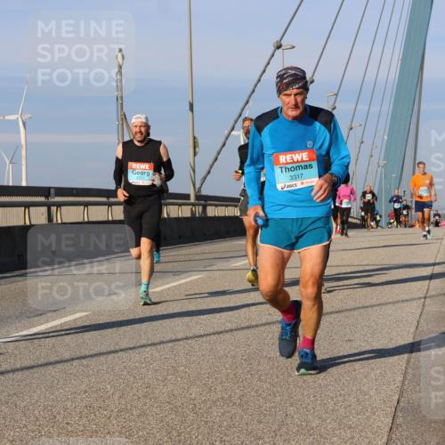 03.10.2025 - Köhlbrandbrückenlauf Strokosch-Dieckow http://msf.ph/oto/9108859 03.10.2025 09:39:42 Position 2 2777, 3317 meine-sportfotos.de