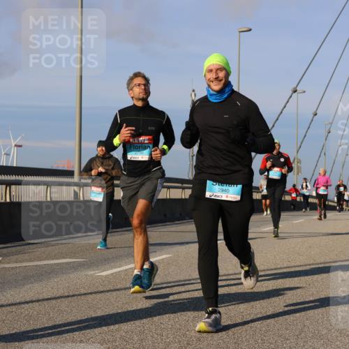03.10.2025 - Köhlbrandbrückenlauf Strokosch-Dieckow http://msf.ph/oto/9108864 03.10.2025 09:39:45 Position 2 2796, 2940 meine-sportfotos.de