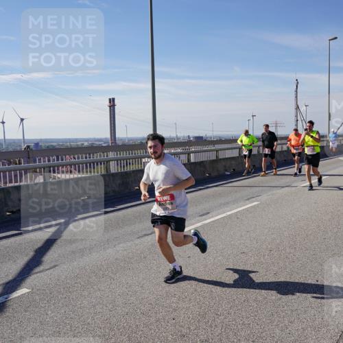 03.10.2025 - Köhlbrandbrückenlauf Michael Burmester http://msf.ph/oto/9108869 03.10.2025 12:51:32 Position 2  meine-sportfotos.de