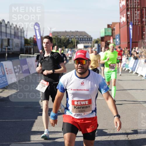 03.10.2025 - Köhlbrandbrückenlauf Jannik Wohlers http://msf.ph/oto/9108882 03.10.2025 12:59:37 Ziel 4111, 4119, 4215, 4270, 4475, 6060, 6325, 6364, 6616, 6654, 6666, 6754 meine-sportfotos.de