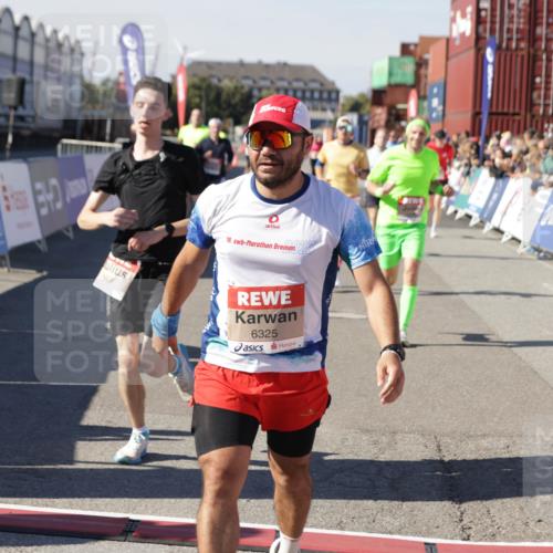 03.10.2025 - Köhlbrandbrückenlauf Jannik Wohlers http://msf.ph/oto/9108892 03.10.2025 12:59:37 Ziel 4111, 4119, 4215, 4270, 4475, 6060, 6325, 6364, 6616, 6654, 6666, 6754 meine-sportfotos.de
