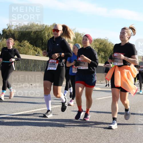 03.10.2025 - Köhlbrandbrückenlauf Strokosch-Dieckow http://msf.ph/oto/9108919 03.10.2025 12:23:05 Position 3 4715, 5401, 5400, 5855 meine-sportfotos.de
