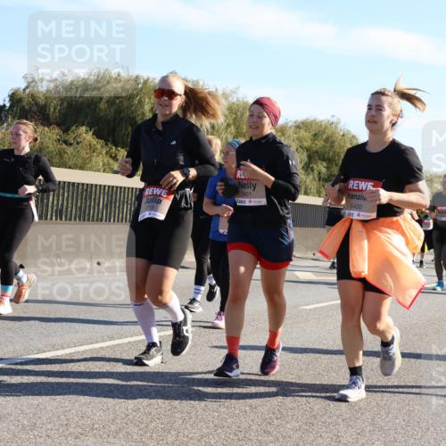 03.10.2025 - Köhlbrandbrückenlauf Strokosch-Dieckow http://msf.ph/oto/9108925 03.10.2025 12:23:05 Position 3 4715, 5400, 65, 5401, 5855 meine-sportfotos.de
