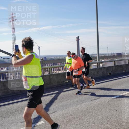 03.10.2025 - Köhlbrandbrückenlauf Michael Burmester http://msf.ph/oto/9108927 03.10.2025 12:51:36 Position 2  meine-sportfotos.de