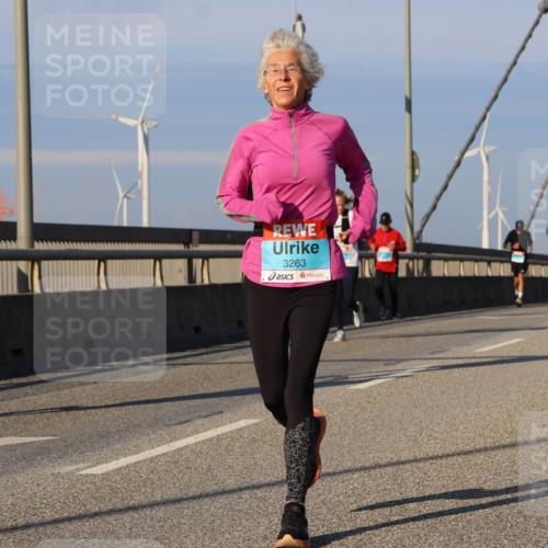 03.10.2025 - Köhlbrandbrückenlauf Strokosch-Dieckow http://msf.ph/oto/9108930 03.10.2025 09:39:52 Position 2 1071, 3263 meine-sportfotos.de