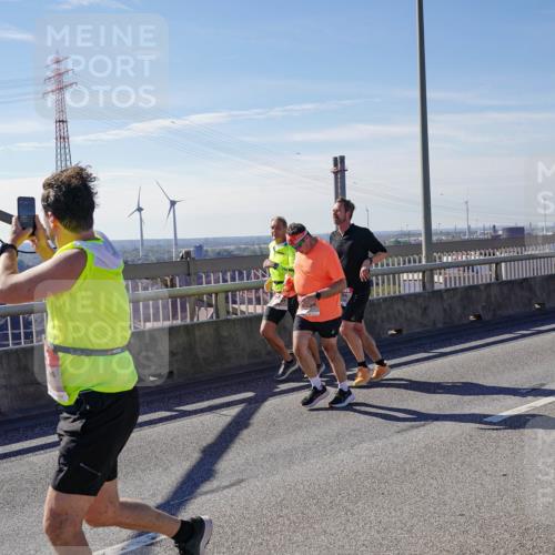 03.10.2025 - Köhlbrandbrückenlauf Michael Burmester http://msf.ph/oto/9108936 03.10.2025 12:51:36 Position 2  meine-sportfotos.de