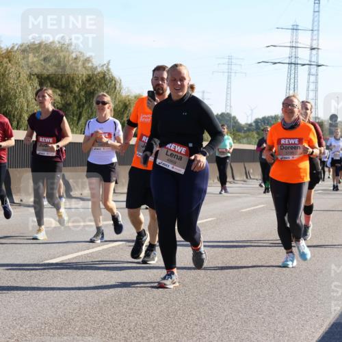 03.10.2025 - Köhlbrandbrückenlauf Strokosch-Dieckow http://msf.ph/oto/9108937 03.10.2025 12:23:10 Position 3 5195, 5438, 4969, 5143 meine-sportfotos.de