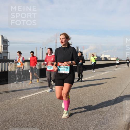 03.10.2025 - Köhlbrandbrückenlauf Lena Gebhardt http://msf.ph/oto/9108946 03.10.2025 10:14:17 Position 2 3095 meine-sportfotos.de