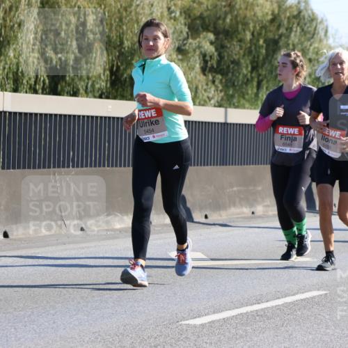 03.10.2025 - Köhlbrandbrückenlauf Strokosch-Dieckow http://msf.ph/oto/9108981 03.10.2025 12:23:17 Position 3 4572, 5454, 6548, 5155 meine-sportfotos.de