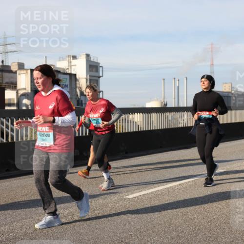 03.10.2025 - Köhlbrandbrückenlauf Lena Gebhardt http://msf.ph/oto/9108988 03.10.2025 10:14:19 Position 2 1880 meine-sportfotos.de