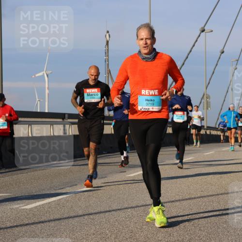 03.10.2025 - Köhlbrandbrückenlauf Strokosch-Dieckow http://msf.ph/oto/9108989 03.10.2025 09:39:58 Position 2 1194, 3719 meine-sportfotos.de