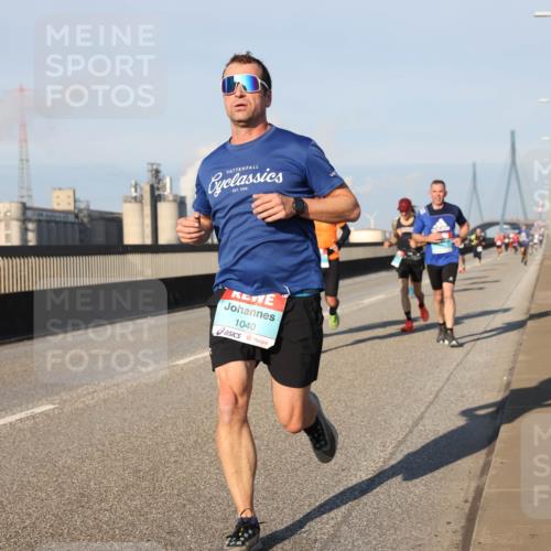 03.10.2025 - Köhlbrandbrückenlauf Lena Gebhardt http://msf.ph/oto/9108994 03.10.2025 09:41:11 Position 2 1040 meine-sportfotos.de
