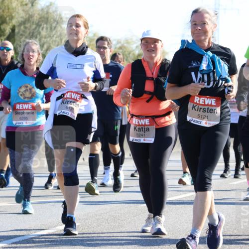 03.10.2025 - Köhlbrandbrückenlauf Strokosch-Dieckow http://msf.ph/oto/9109012 03.10.2025 12:23:21 Position 3 6295, 6133, 5241, 5121, 51 meine-sportfotos.de