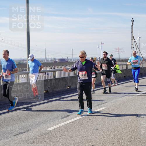 03.10.2025 - Köhlbrandbrückenlauf Michael Burmester http://msf.ph/oto/9109050 03.10.2025 12:51:42 Position 2 5027 meine-sportfotos.de