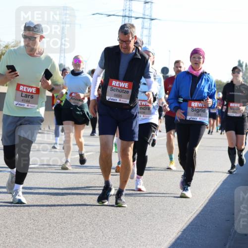 03.10.2025 - Köhlbrandbrückenlauf Strokosch-Dieckow http://msf.ph/oto/9109055 03.10.2025 12:23:28 Position 3 6695, 4922, 4144, 4914, 438, 5184 meine-sportfotos.de