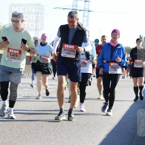 03.10.2025 - Köhlbrandbrückenlauf Strokosch-Dieckow http://msf.ph/oto/9109061 03.10.2025 12:23:28 Position 3 4922, 4144, 6695, 4914, 38, 5184 meine-sportfotos.de