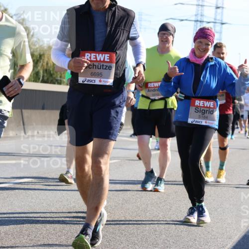 03.10.2025 - Köhlbrandbrückenlauf Strokosch-Dieckow http://msf.ph/oto/9109064 03.10.2025 12:23:30 Position 3 4144, 6695, 5010, 5184 meine-sportfotos.de