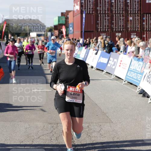 03.10.2025 - Köhlbrandbrückenlauf Jannik Wohlers http://msf.ph/oto/9109065 03.10.2025 13:29:37 Ziel 4629, 4660, 4720, 4733, 5470, 5482, 5601, 6093, 6156, 6215, 6334, 6335, 6336, 6351, 6387, 6439, 6539, 6543, 6554, 6555 meine-sportfotos.de