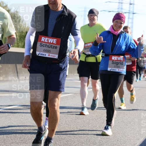 03.10.2025 - Köhlbrandbrückenlauf Strokosch-Dieckow http://msf.ph/oto/9109075 03.10.2025 12:23:30 Position 3 4144, 6695, 501, 5184 meine-sportfotos.de