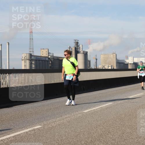 03.10.2025 - Köhlbrandbrückenlauf Lena Gebhardt http://msf.ph/oto/9109077 03.10.2025 10:14:20 Position 2  meine-sportfotos.de