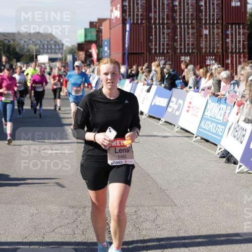 03.10.2025 - Köhlbrandbrückenlauf Jannik Wohlers http://msf.ph/oto/9109078 03.10.2025 13:29:37 Ziel 4629, 4660, 4720, 4733, 5470, 5482, 5601, 6093, 6156, 6215, 6334, 6335, 6336, 6351, 6387, 6439, 6539, 6543, 6554, 6555 meine-sportfotos.de