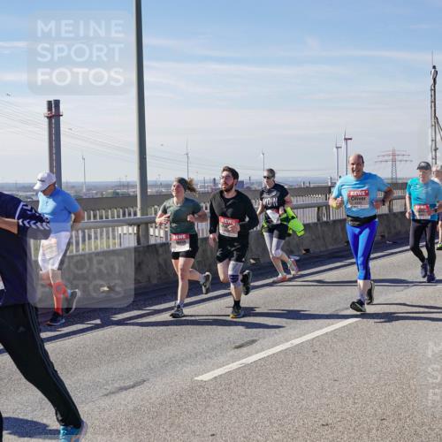 03.10.2025 - Köhlbrandbrückenlauf Michael Burmester http://msf.ph/oto/9109088 03.10.2025 12:51:43 Position 2 5027 meine-sportfotos.de