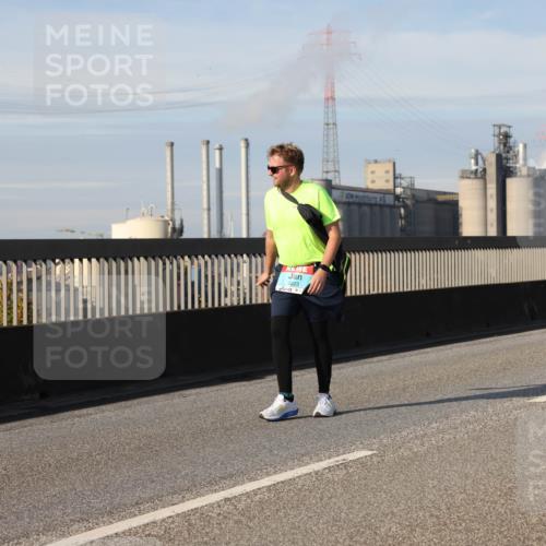 03.10.2025 - Köhlbrandbrückenlauf Lena Gebhardt http://msf.ph/oto/9109095 03.10.2025 10:14:22 Position 2 2223 meine-sportfotos.de