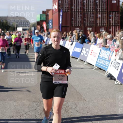 03.10.2025 - Köhlbrandbrückenlauf Jannik Wohlers http://msf.ph/oto/9109097 03.10.2025 13:29:37 Ziel 4629, 4660, 4720, 4733, 5470, 5482, 5601, 6093, 6156, 6215, 6334, 6335, 6336, 6351, 6387, 6439, 6539, 6543, 6554, 6555 meine-sportfotos.de