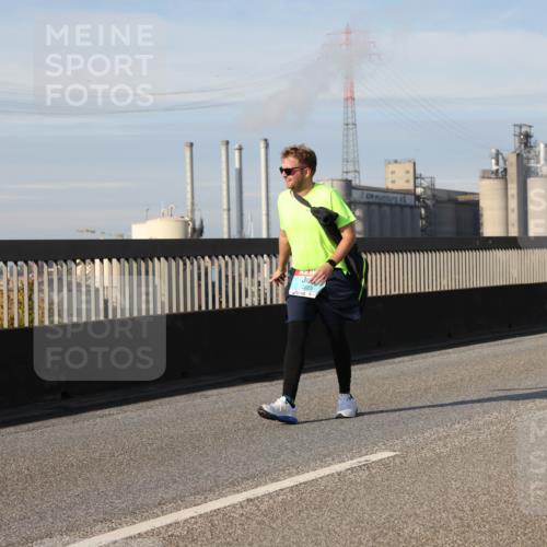 03.10.2025 - Köhlbrandbrückenlauf Lena Gebhardt http://msf.ph/oto/9109101 03.10.2025 10:14:22 Position 2 2223 meine-sportfotos.de