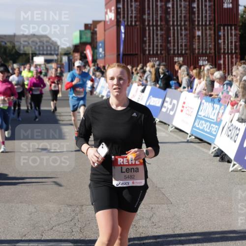 03.10.2025 - Köhlbrandbrückenlauf Jannik Wohlers http://msf.ph/oto/9109124 03.10.2025 13:29:38 Ziel 4629, 4660, 4720, 4733, 5119, 5120, 5470, 5482, 5601, 6093, 6156, 6215, 6334, 6335, 6336, 6351, 6387, 6439, 6539, 6543, 6554, 6555 meine-sportfotos.de