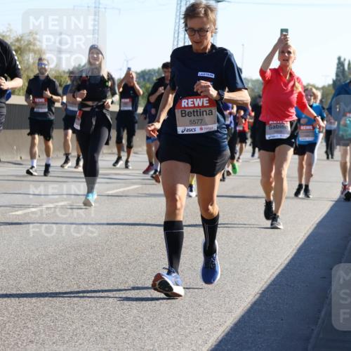 03.10.2025 - Köhlbrandbrückenlauf Strokosch-Dieckow http://msf.ph/oto/9109126 03.10.2025 12:23:37 Position 3 5626, 7, 4720, 5577 meine-sportfotos.de