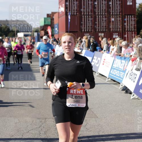 03.10.2025 - Köhlbrandbrückenlauf Jannik Wohlers http://msf.ph/oto/9109137 03.10.2025 13:29:38 Ziel 4629, 4660, 4720, 4733, 5119, 5120, 5470, 5482, 5601, 6093, 6156, 6215, 6334, 6335, 6336, 6351, 6387, 6439, 6539, 6543, 6554, 6555 meine-sportfotos.de