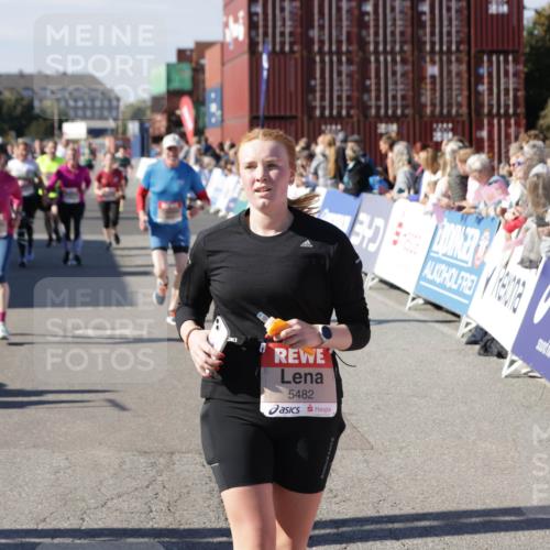 03.10.2025 - Köhlbrandbrückenlauf Jannik Wohlers http://msf.ph/oto/9109145 03.10.2025 13:29:38 Ziel 4629, 4660, 4720, 4733, 5119, 5120, 5470, 5482, 5601, 6093, 6156, 6215, 6334, 6335, 6336, 6351, 6387, 6439, 6539, 6543, 6554, 6555 meine-sportfotos.de