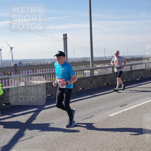03.10.2025 - Köhlbrandbrückenlauf Michael Burmester http://msf.ph/oto/9109176 03.10.2025 12:51:46 Position 2  meine-sportfotos.de
