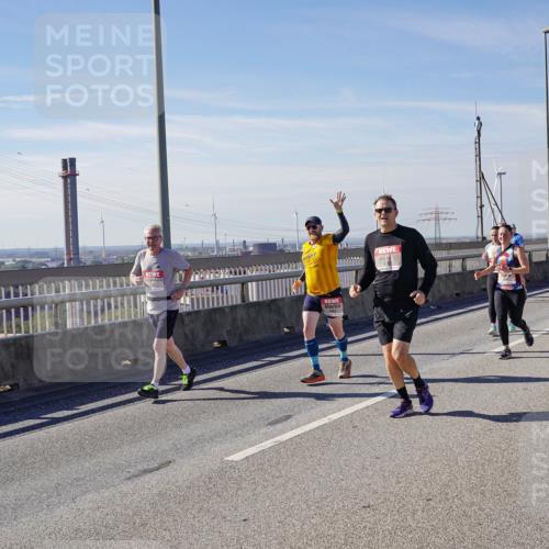 03.10.2025 - Köhlbrandbrückenlauf Michael Burmester http://msf.ph/oto/9109193 03.10.2025 12:51:47 Position 2  meine-sportfotos.de