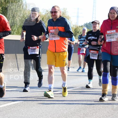 03.10.2025 - Köhlbrandbrückenlauf Strokosch-Dieckow http://msf.ph/oto/9109196 03.10.2025 12:23:51 Position 3 888, 6004, 6475, 6003, 2025, 5409, 5362 meine-sportfotos.de