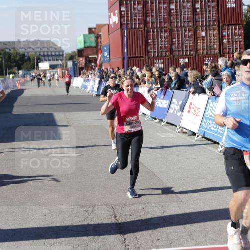 03.10.2025 - Köhlbrandbrückenlauf Jannik Wohlers http://msf.ph/oto/9109200 03.10.2025 12:59:47 Ziel 4074, 4111, 4215, 4270, 4475, 6142, 6254, 6364, 6601, 6616, 6654, 6754 meine-sportfotos.de
