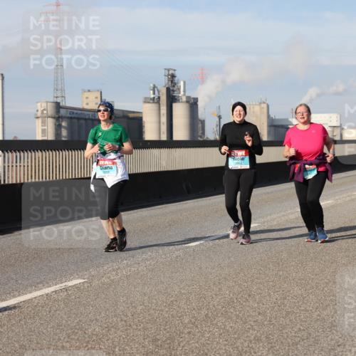 03.10.2025 - Köhlbrandbrückenlauf Lena Gebhardt http://msf.ph/oto/9109201 03.10.2025 10:14:26 Position 2  meine-sportfotos.de