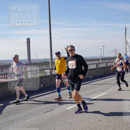03.10.2025 - Köhlbrandbrückenlauf Michael Burmester http://msf.ph/oto/9109202 03.10.2025 12:51:47 Position 2  meine-sportfotos.de