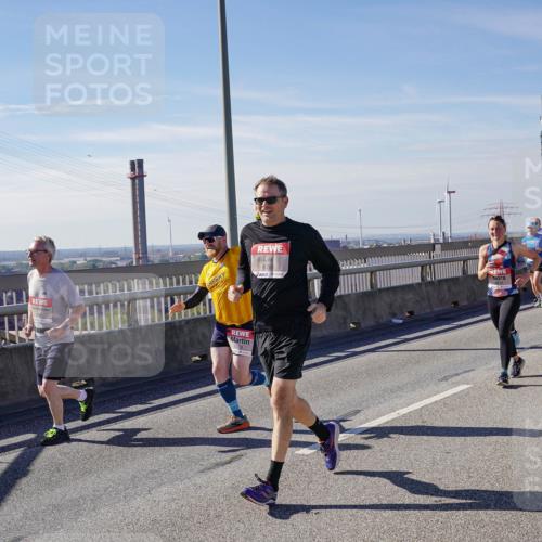 03.10.2025 - Köhlbrandbrückenlauf Michael Burmester http://msf.ph/oto/9109217 03.10.2025 12:51:47 Position 2  meine-sportfotos.de
