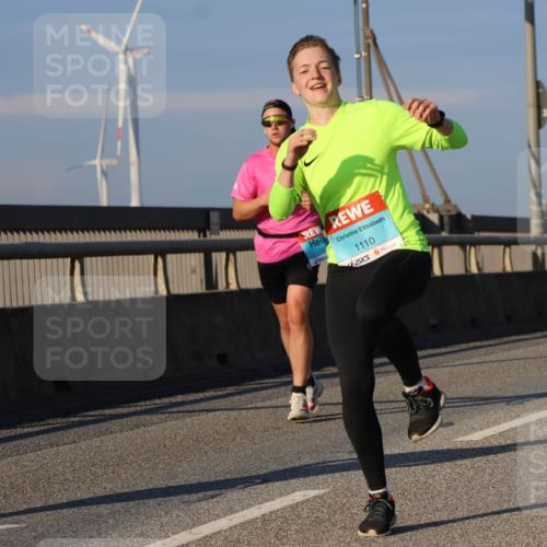 03.10.2025 - Köhlbrandbrückenlauf Strokosch-Dieckow http://msf.ph/oto/9109236 03.10.2025 09:40:21 Position 2 1110 meine-sportfotos.de