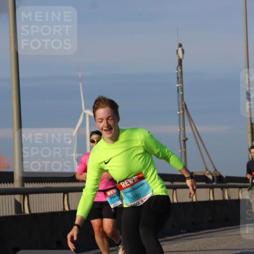 03.10.2025 - Köhlbrandbrückenlauf Strokosch-Dieckow http://msf.ph/oto/9109278 03.10.2025 09:40:22 Position 2 1110, 35 meine-sportfotos.de