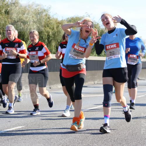 03.10.2025 - Köhlbrandbrückenlauf Strokosch-Dieckow http://msf.ph/oto/9109297 03.10.2025 12:24:07 Position 3 5421, 4970, 5267, 6736, 5060, 5215 meine-sportfotos.de