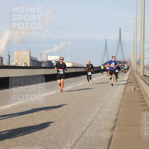 03.10.2025 - Köhlbrandbrückenlauf Lena Gebhardt http://msf.ph/oto/9109298 03.10.2025 09:41:18 Position 2 2879 meine-sportfotos.de