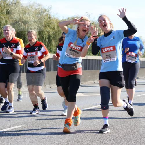 03.10.2025 - Köhlbrandbrückenlauf Strokosch-Dieckow http://msf.ph/oto/9109301 03.10.2025 12:24:07 Position 3 4800, 5421, 4970, 5267, 6736, 5060, 1, 5215 meine-sportfotos.de