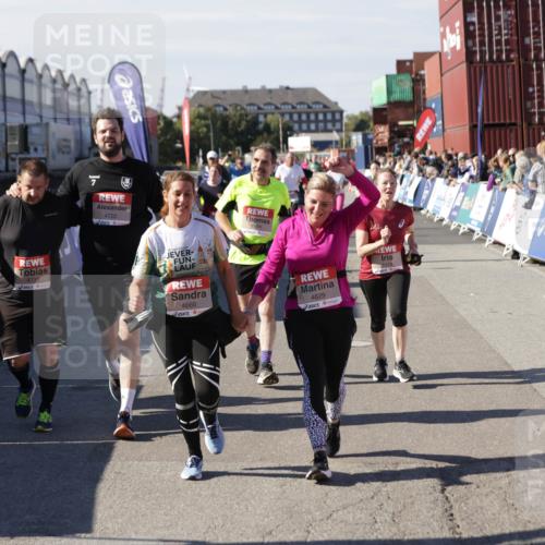 03.10.2025 - Köhlbrandbrückenlauf Jannik Wohlers http://msf.ph/oto/9109306 03.10.2025 13:29:43 Ziel 4629, 4660, 4720, 4733, 5119, 5120, 5260, 5333, 5482, 5574, 6093, 6215, 6387, 6439, 6543, 6554, 6555 meine-sportfotos.de