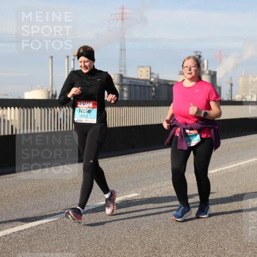 03.10.2025 - Köhlbrandbrückenlauf Lena Gebhardt http://msf.ph/oto/9109336 03.10.2025 10:14:28 Position 2 258, 2662, 2440 meine-sportfotos.de
